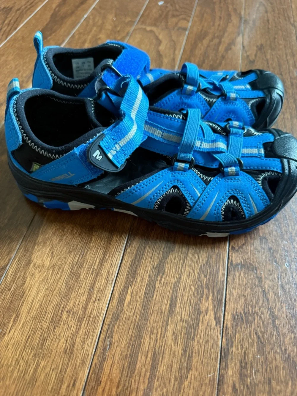 Merrell Blue and Black Kids Closed-Toe Water Shoes size 2